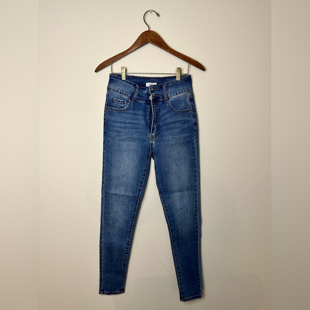 Women’s Skinny Jeans - Forever 21 - US Size 28